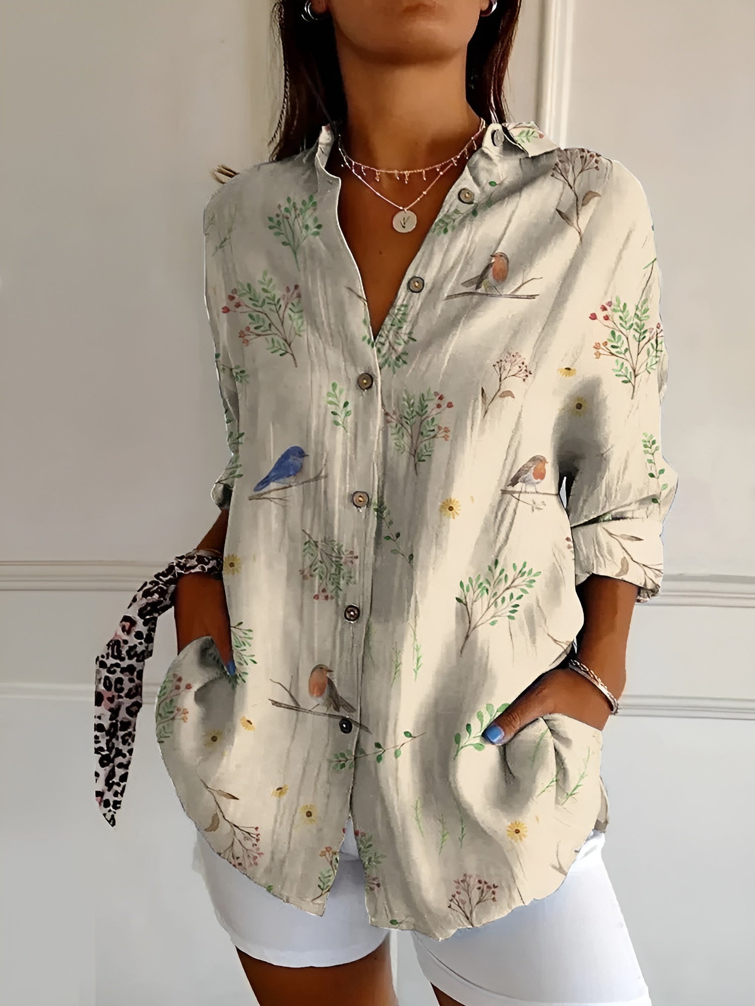 Noelle - Feminine Summer Blouse